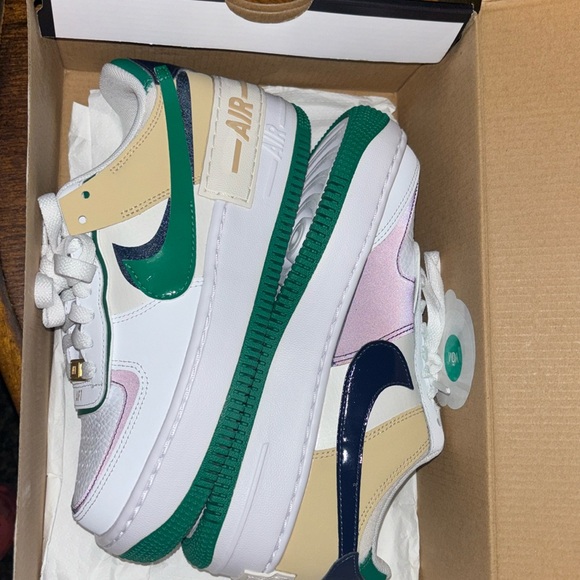 Women’s nike - Picture 1 of 1